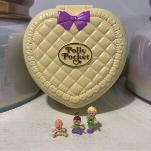 1994 COMPLETE Strollin’ Baby w figures Bluebird Polly Pocket